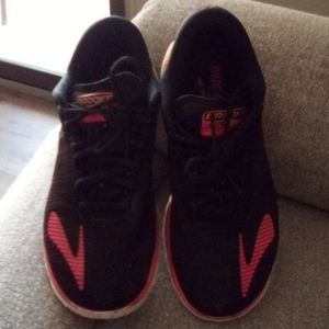 Brooks women's running shoes  Sz 7.5B